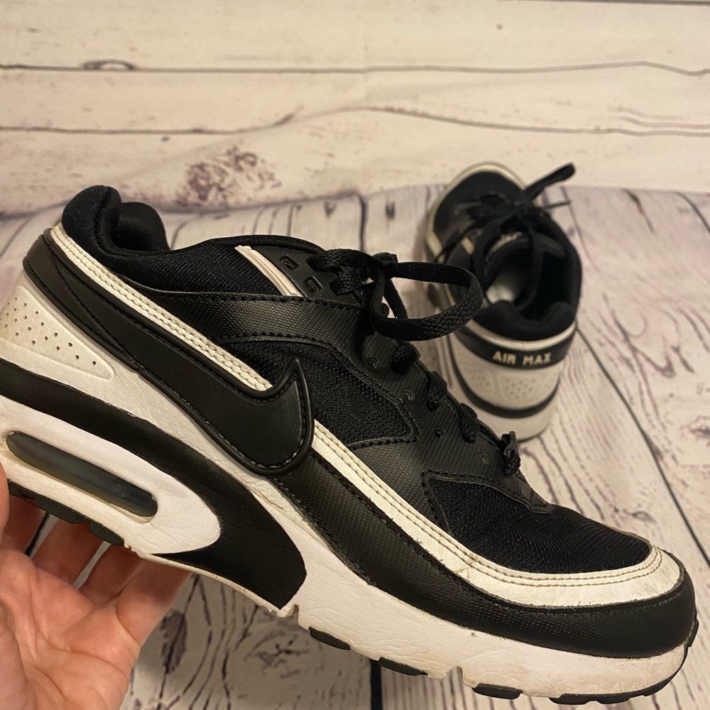 NIKE AIR MAX 90s -Like new